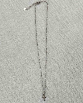 4  β  κολιε σταυρος. (1)